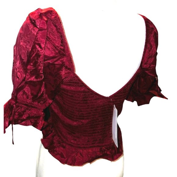 Band of the Free NWT Lea Rhubarb Smocked Crop Top Sz Medium Red Rhubarb Puff Sle - Picture 12 of 14